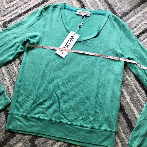 WILDFOX Baggy Beach Jumper Deep V Knit Pullover - Picture 16 of 16